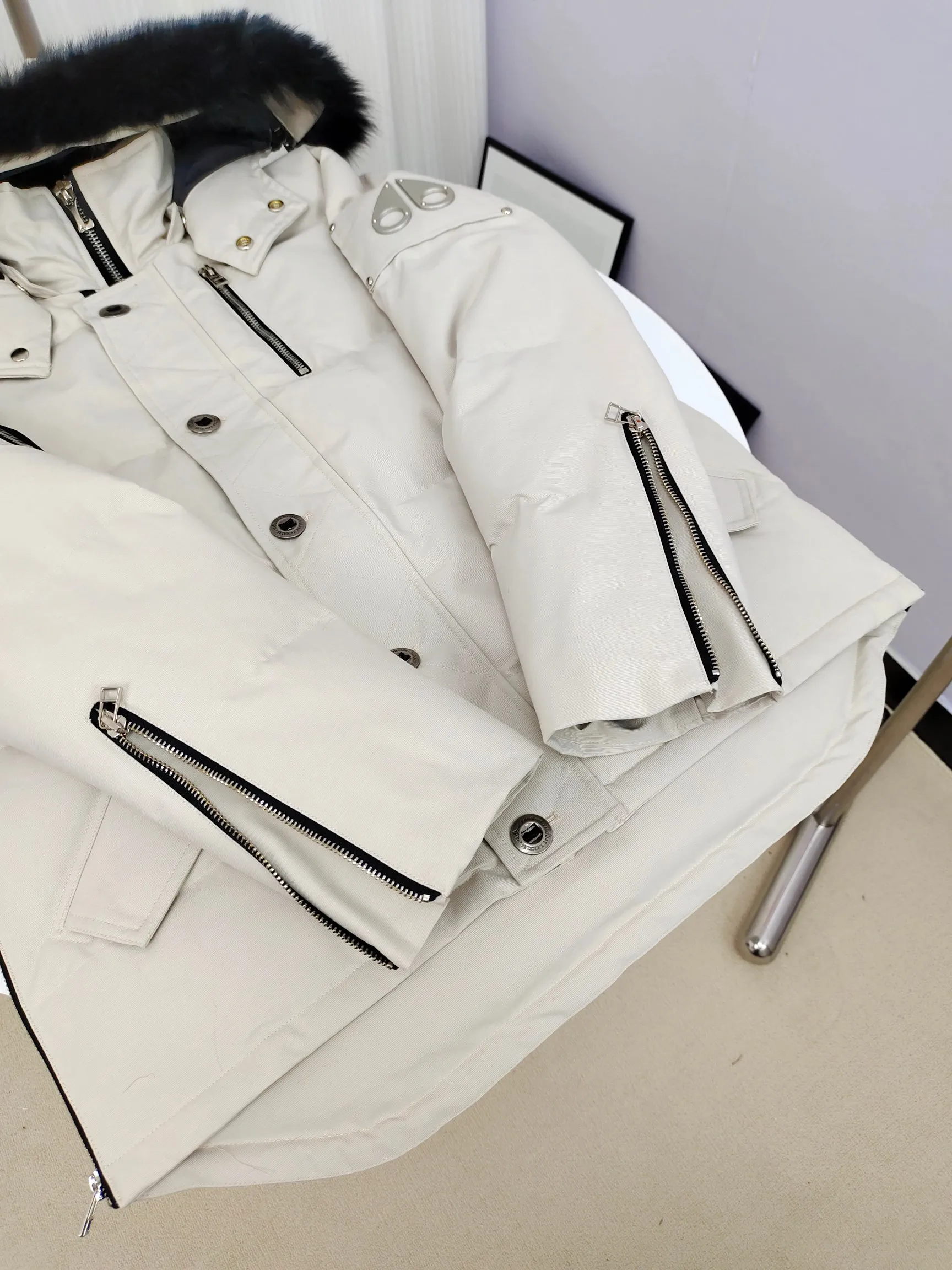 （ ）06 Moose Knuckles ， ins 、 、 。 ， ， ！ ， ， ， ！ Sizes: S XXL
